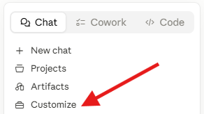 Claude-Seitenleiste mit dem Menüpunkt Customize unter Chat, Cowork und Code